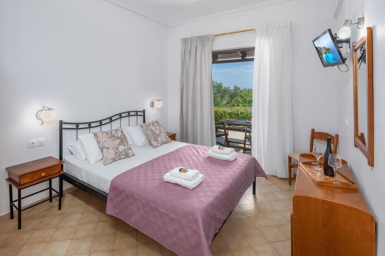 Villa Kapnisi Vasilikos  Luaran gambar