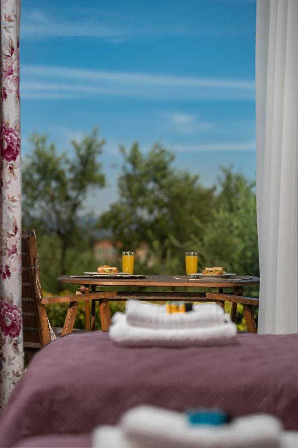 Villa Kapnisi Vasilikos  Luaran gambar