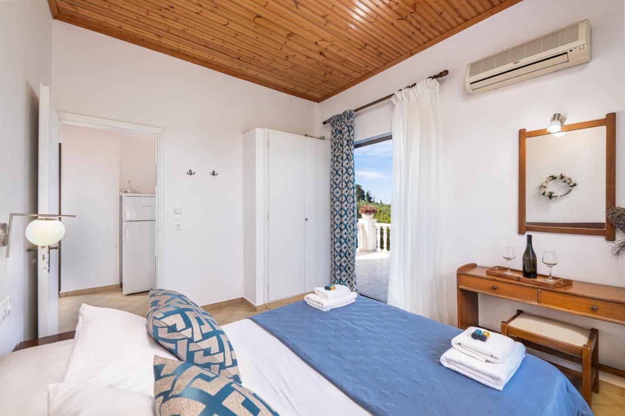 Villa Kapnisi Vasilikos  Luaran gambar