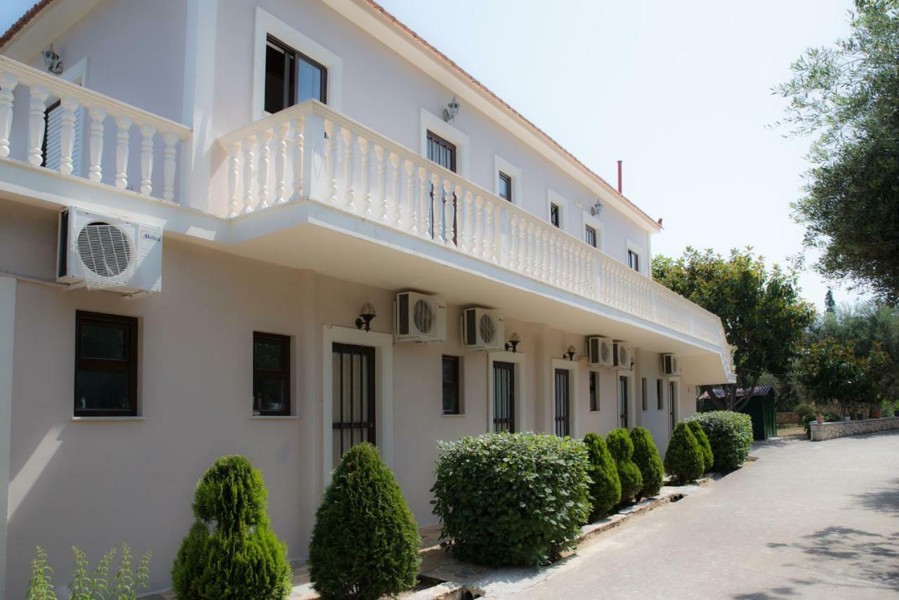Villa Kapnisi Vasilikos  Luaran gambar